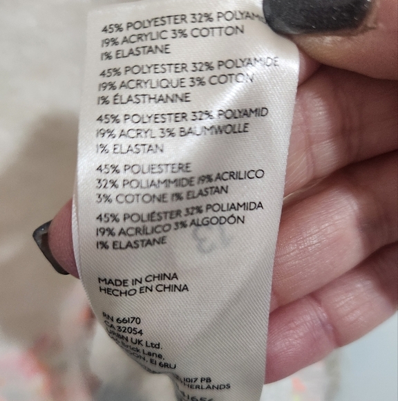 Free People cropped sweater, size large, NWT - Picture 3 of 8